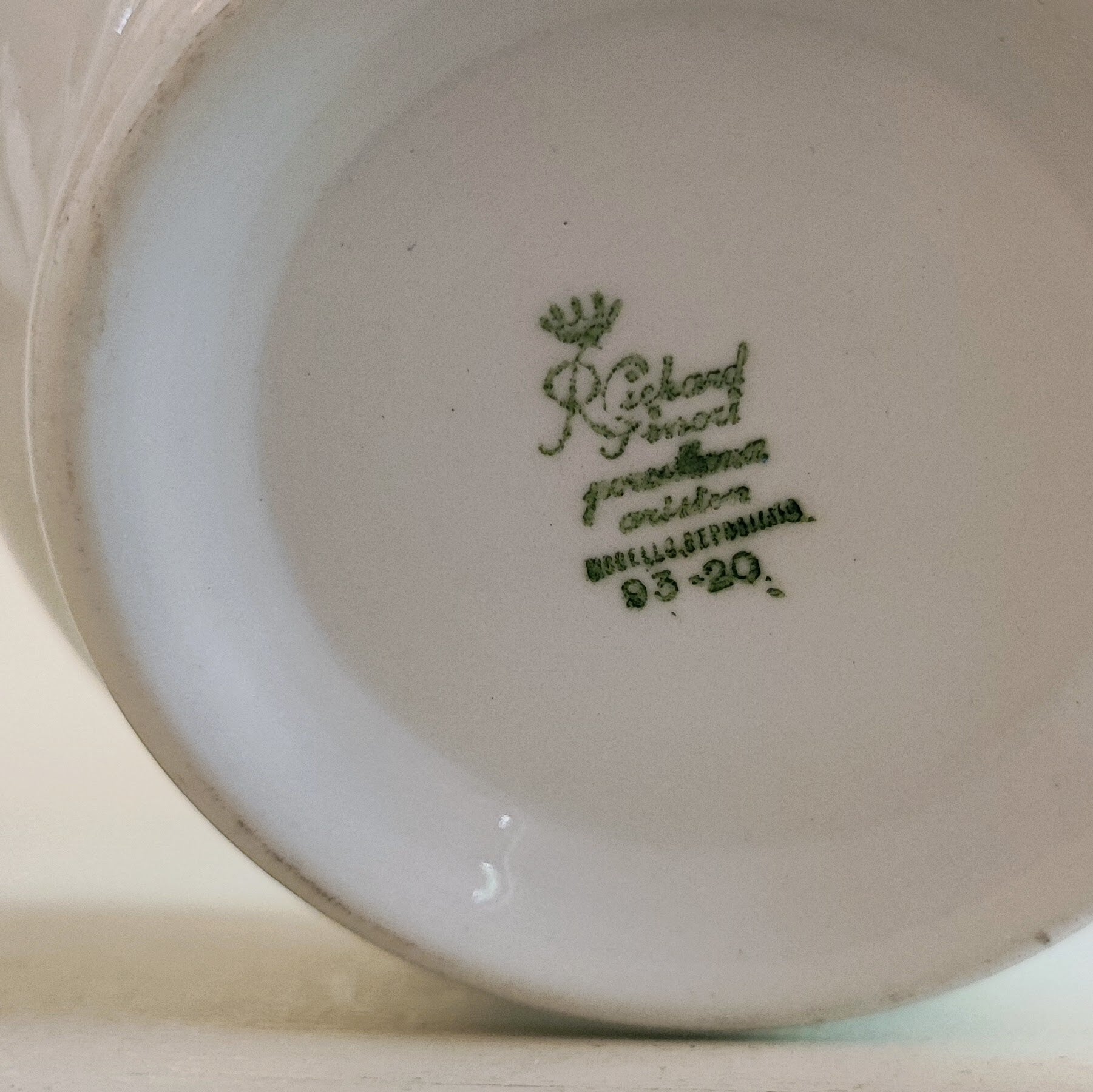 Gravy boat