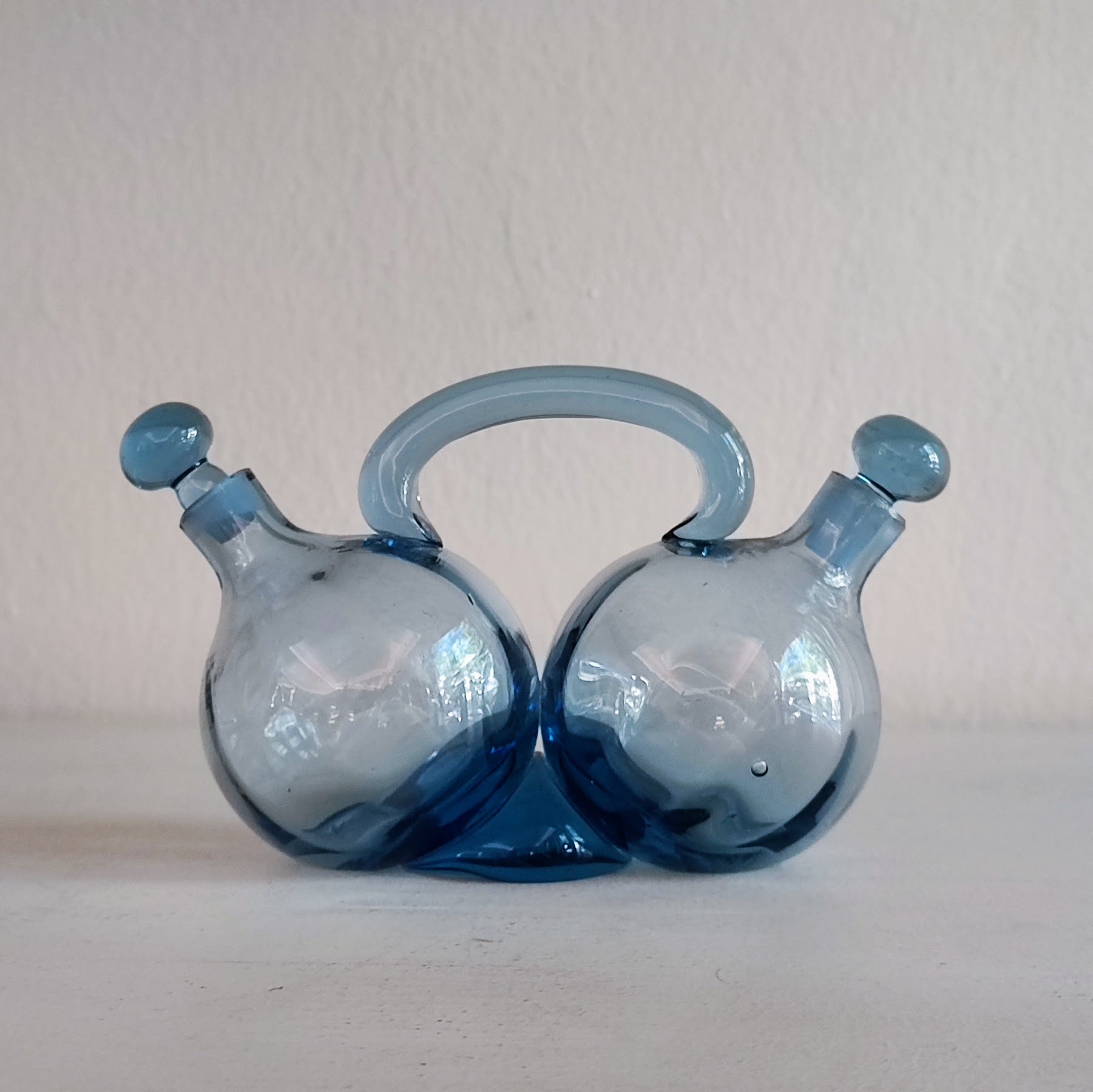 Deco glass jug