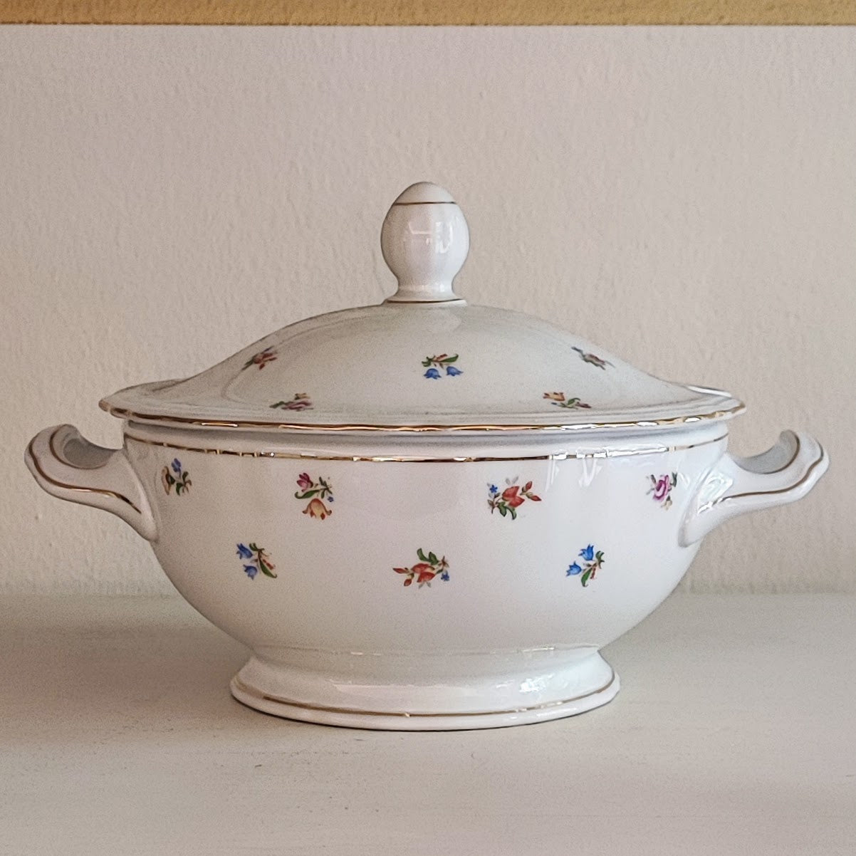 Gravy boat