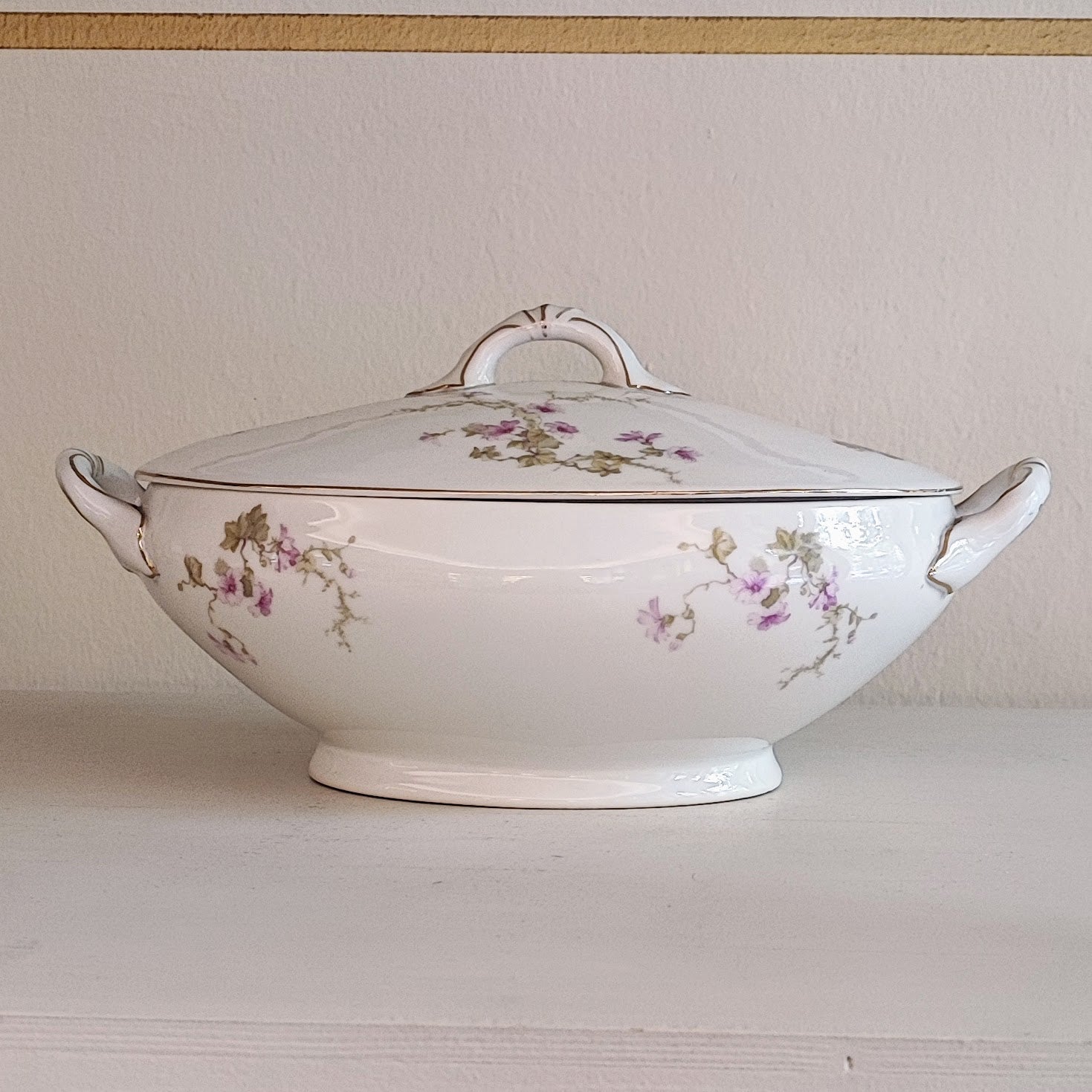 Gravy boat