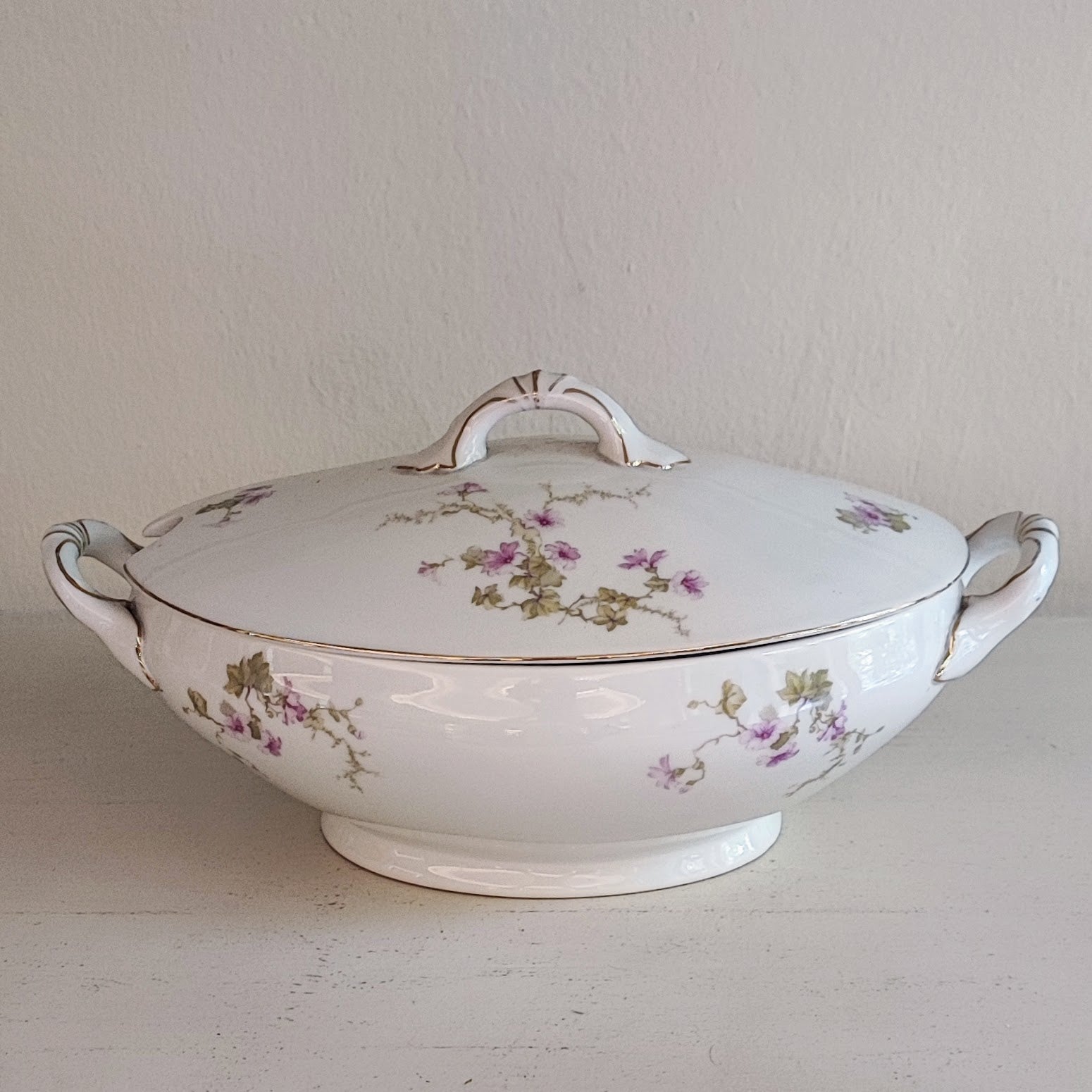 Gravy boat