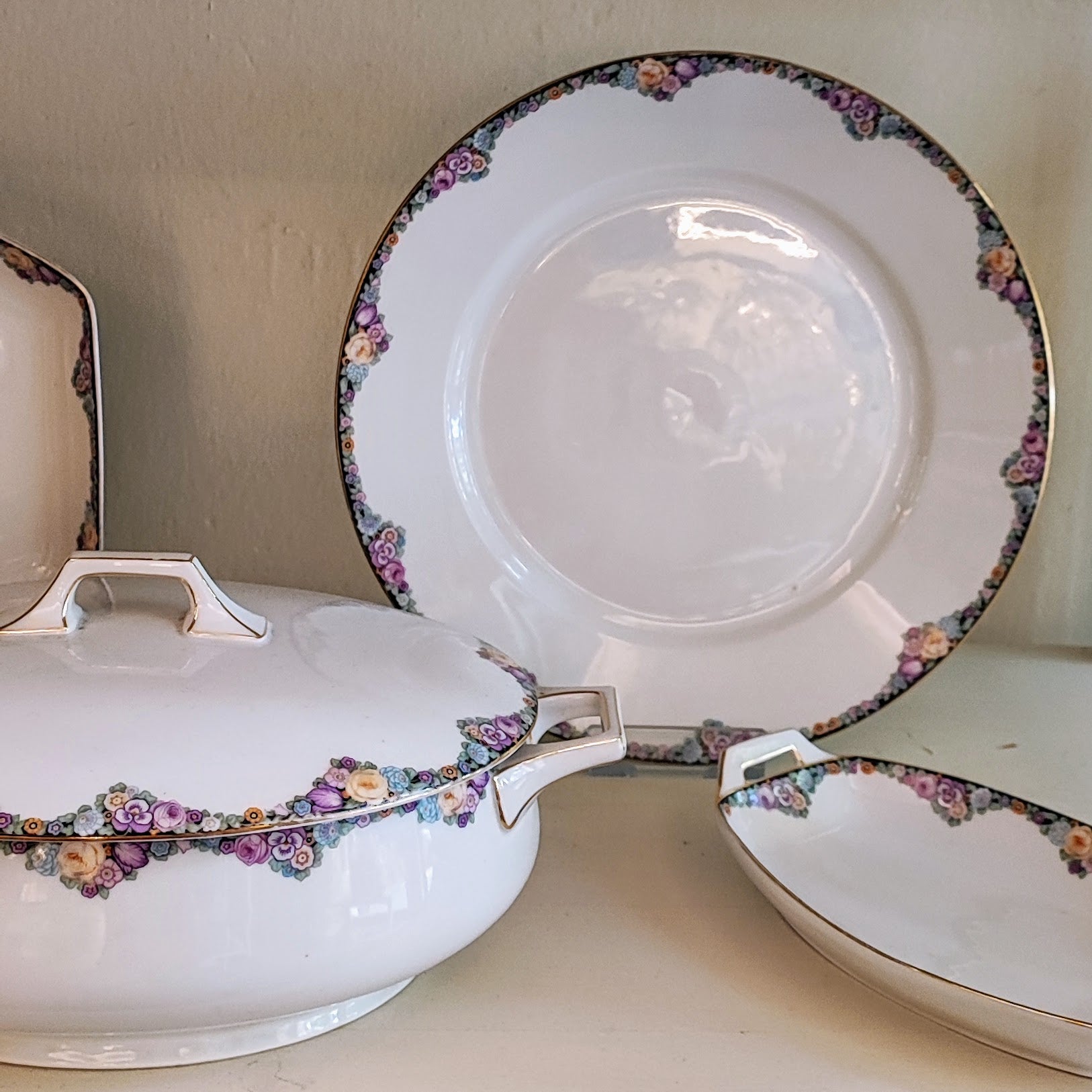 Gravy boat