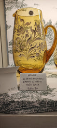 Carica l'immagine nel visualizzatore della galleria, Brocca in vetro pagliesco
