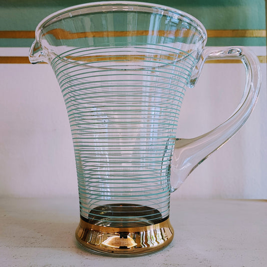 Brocca con decori a righe