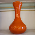 Carica l'immagine nel visualizzatore della galleria, Vaso incamiciato arancione
